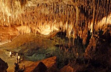 Cuevas-del-Drach-8